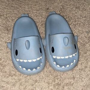 Cute shark slides! Size 7.5W